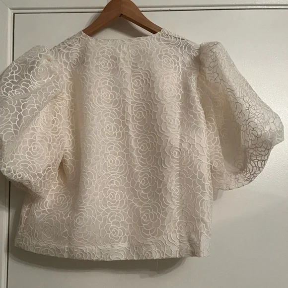 H&M Elegant White Floral Blouse - Picture 8 of 8